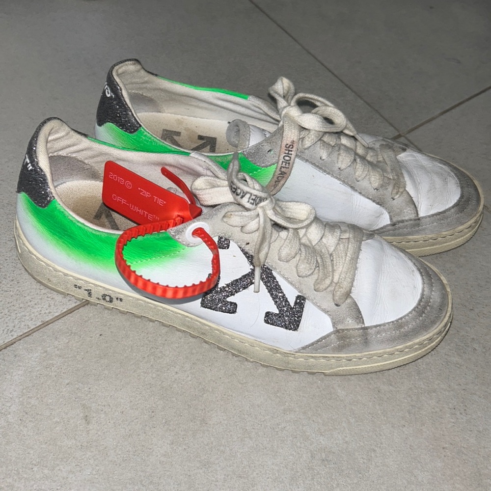 Used Off White Sneakers size 39